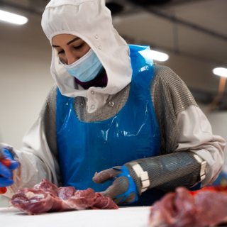 Prestation de desossage de jambon dans les ateliers PCB près de Lens