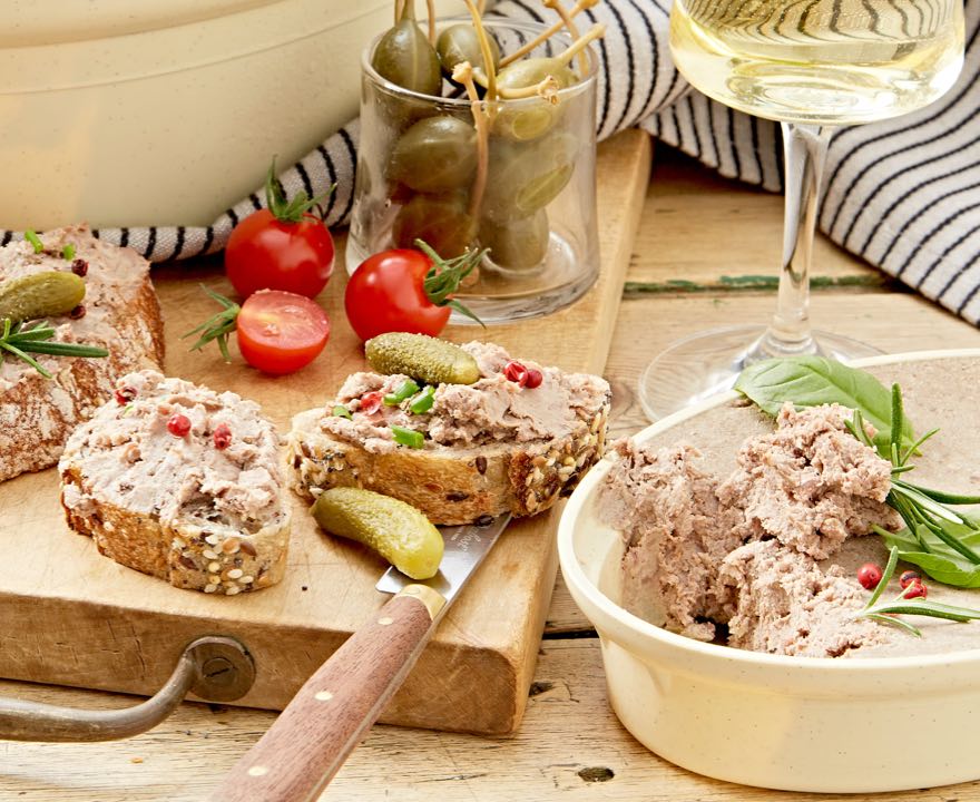 Découvrez notre offre libre service : nos terrines de pâtés à la louche, porc VPF, Eco-Label